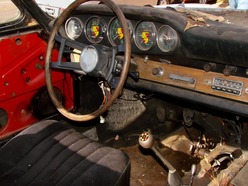 IMAGE: http://i78.photobucket.com/albums/j100/kbtrans/rollingashtray.jpg