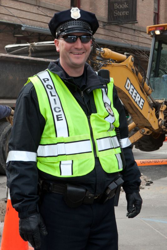 IMAGE: http://i78.photobucket.com/albums/j100/kbtrans/uniform2.jpg