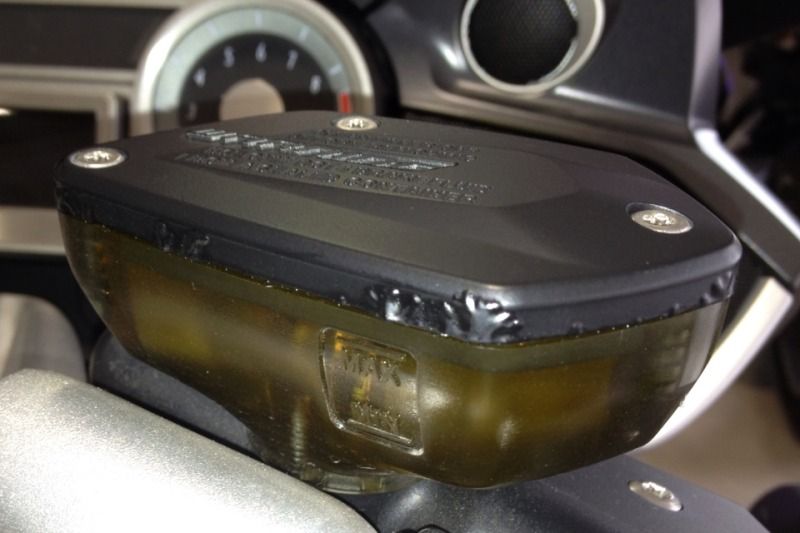Oxidation on brake fluid cover BMW K1600 Forum
