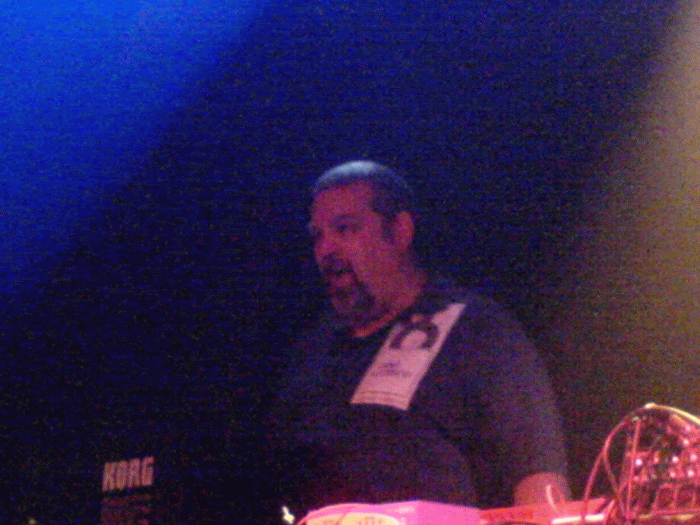 http://i78.photobucket.com/albums/j106/mrpauli/DSC01802.gif