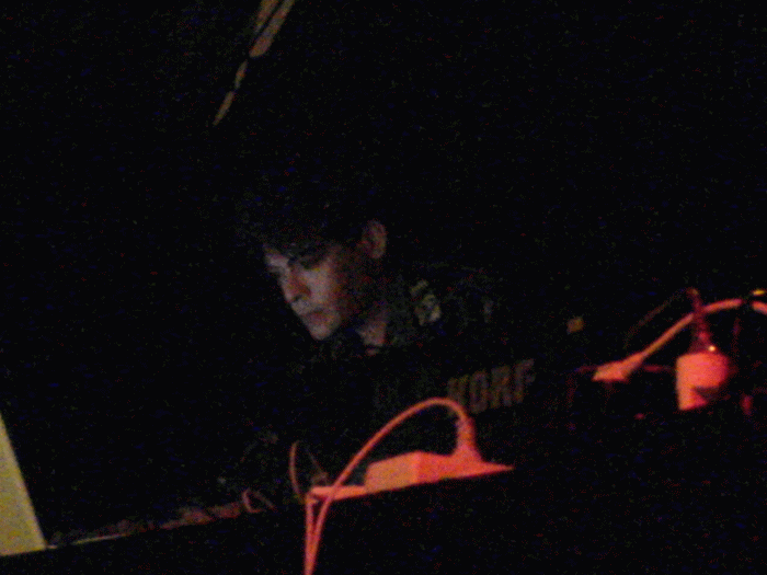 http://i78.photobucket.com/albums/j106/mrpauli/DSC01807.gif