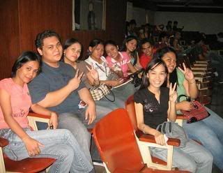 cute pic sa auditorium