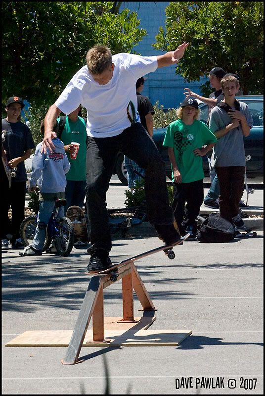 IMAGE: http://i78.photobucket.com/albums/j99/BLS439/_F4M0225.jpg