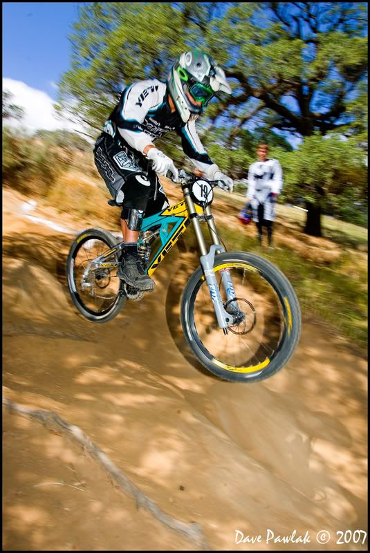 IMAGE: http://i78.photobucket.com/albums/j99/BLS439/_H4J6220.jpg