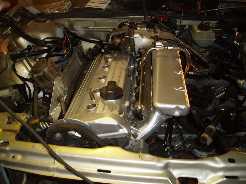 http://i78.photobucket.com/albums/j99/quattrokrant/engine.jpg