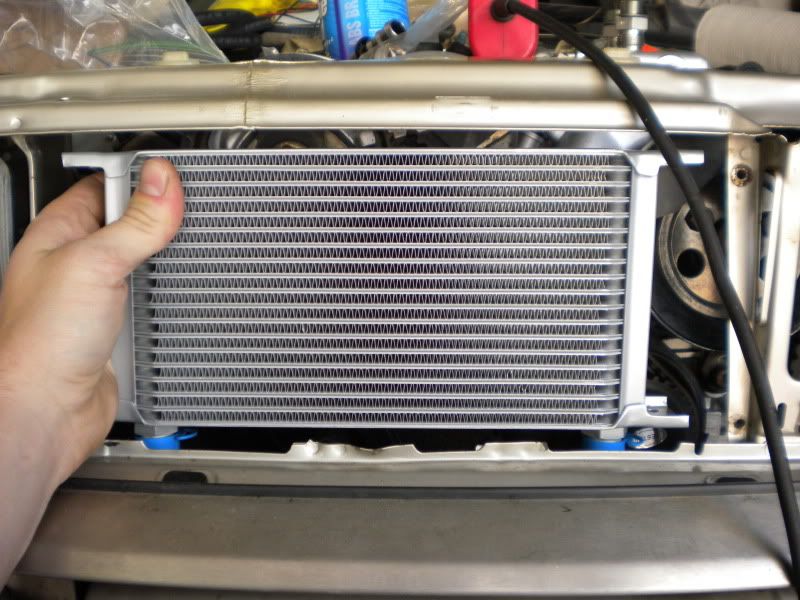 http://i78.photobucket.com/albums/j99/quattrokrant/oilcooler-1.jpg